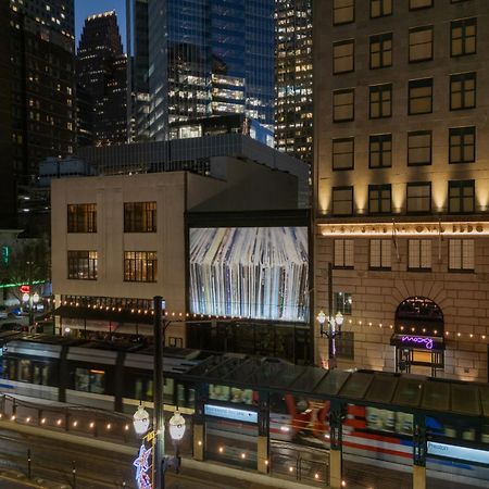 Moxy Houston Downtown Hotel Екстериор снимка