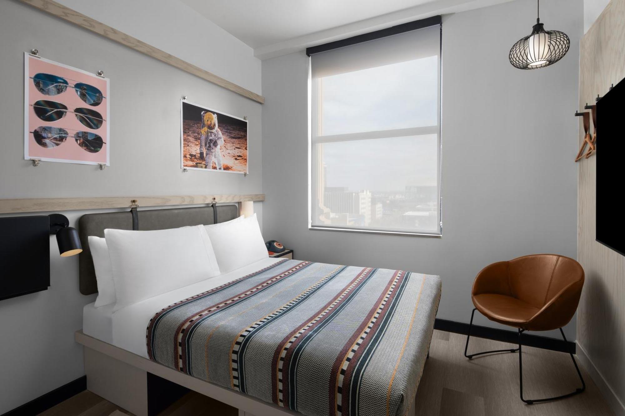 Moxy Houston Downtown Hotel Екстериор снимка