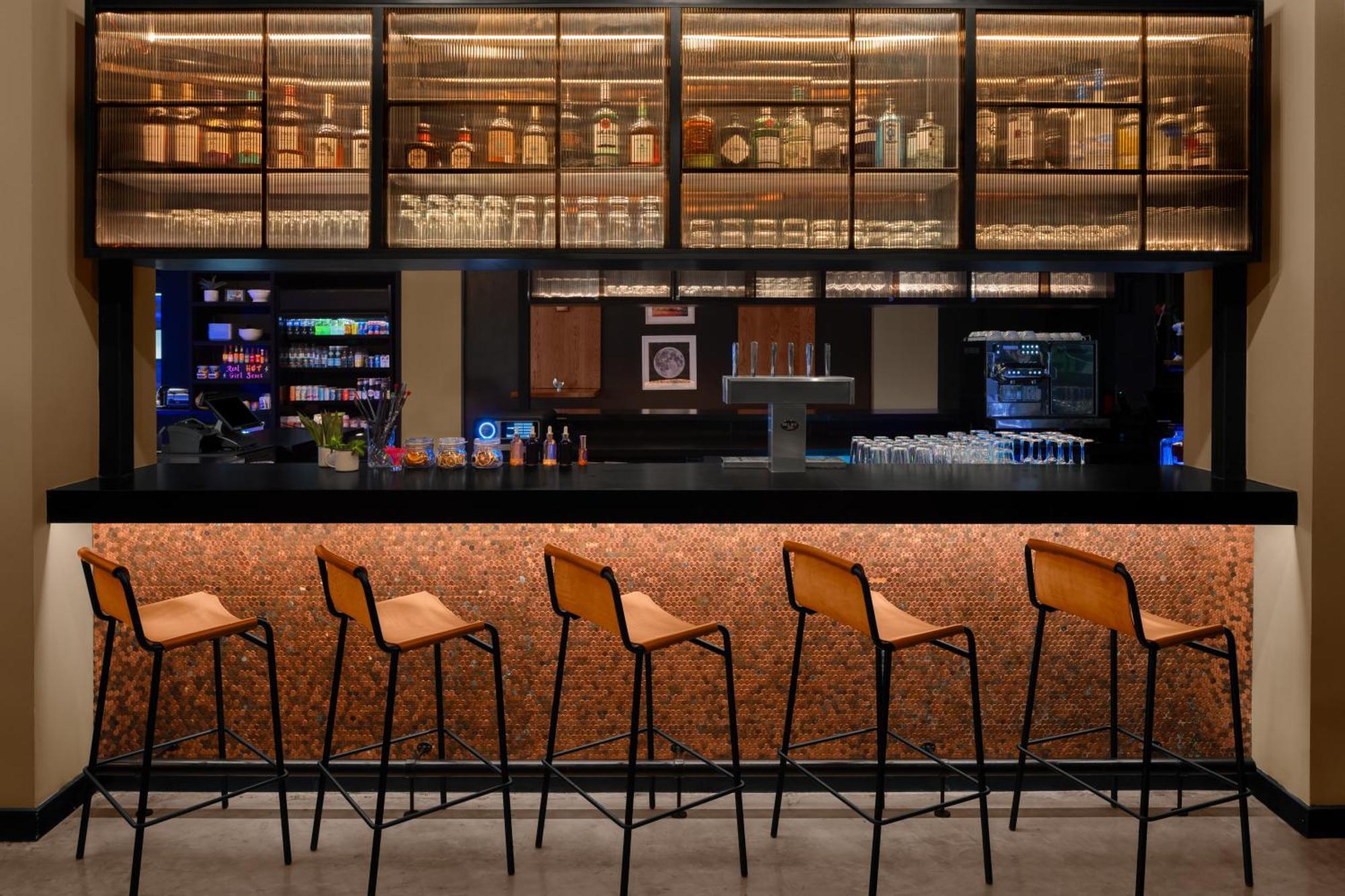 Moxy Houston Downtown Hotel Екстериор снимка