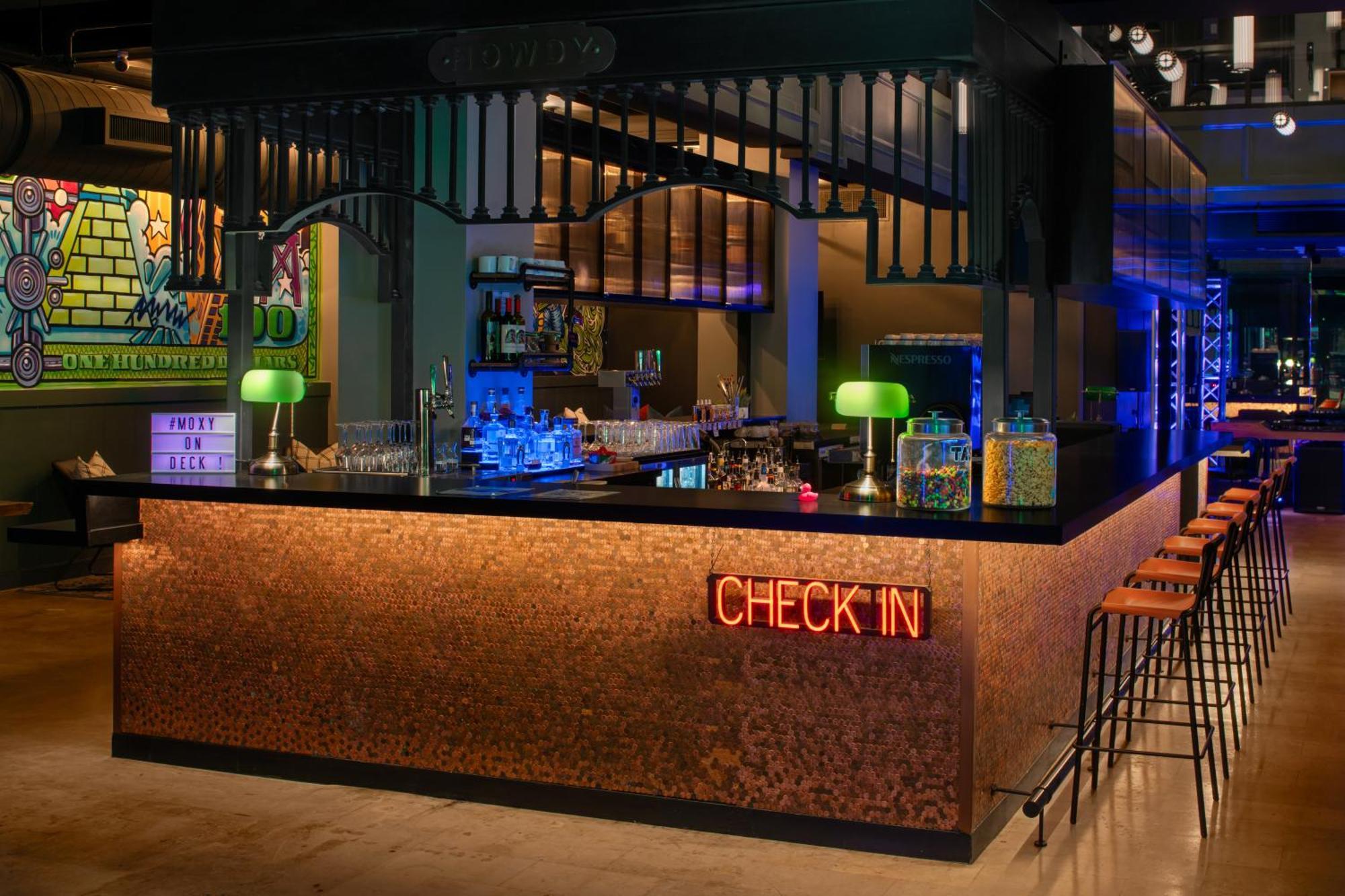 Moxy Houston Downtown Hotel Екстериор снимка