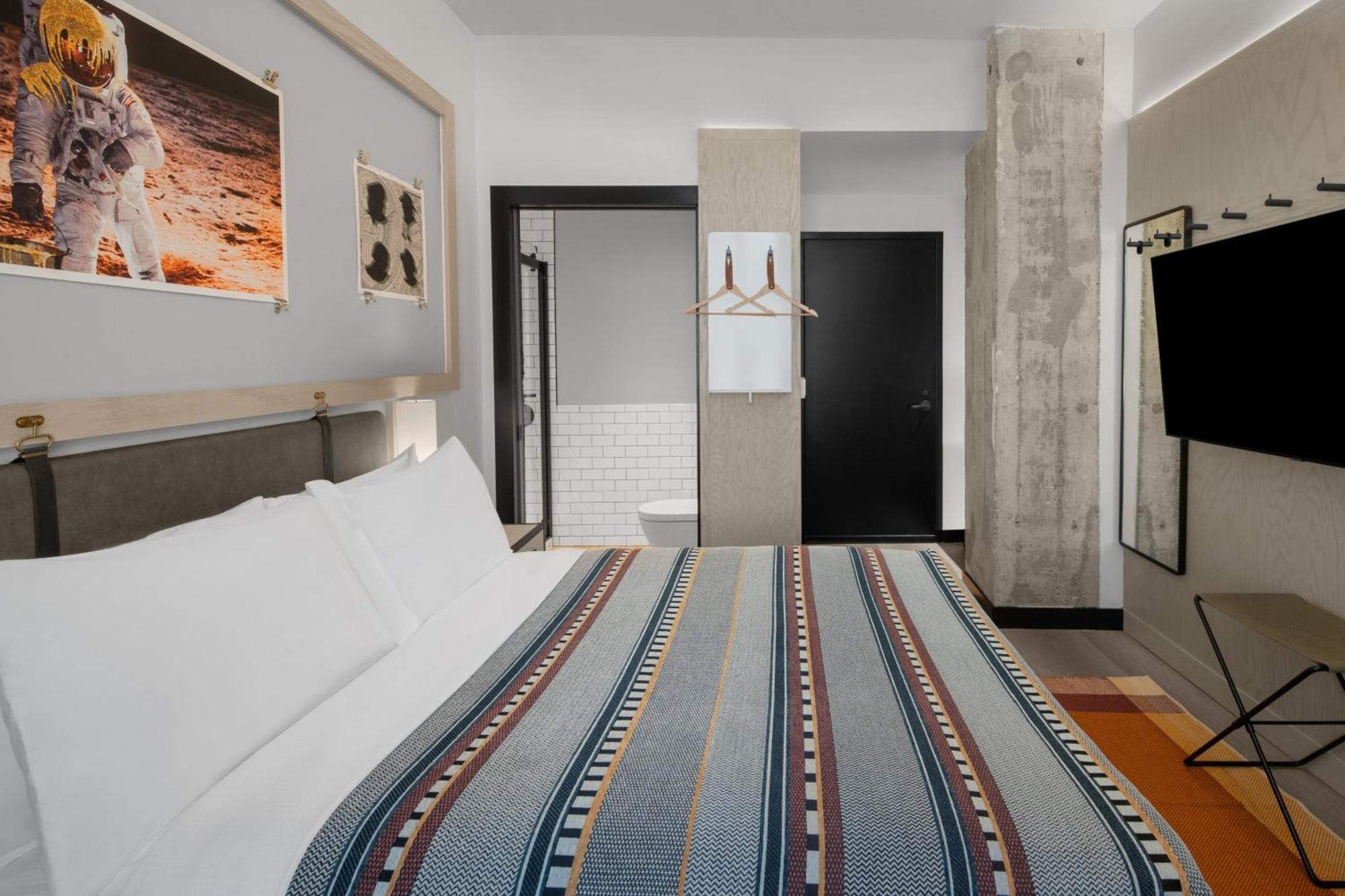 Moxy Houston Downtown Hotel Екстериор снимка