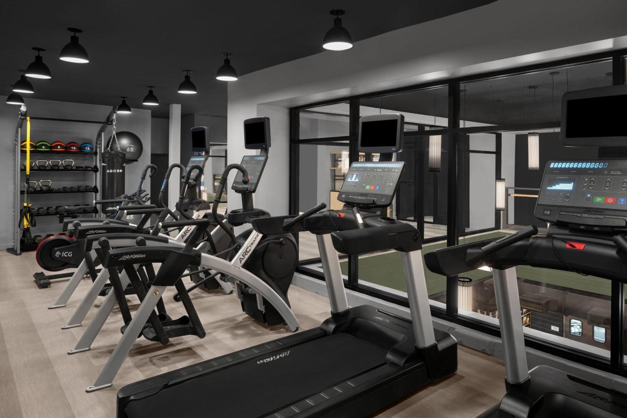 Moxy Houston Downtown Hotel Екстериор снимка