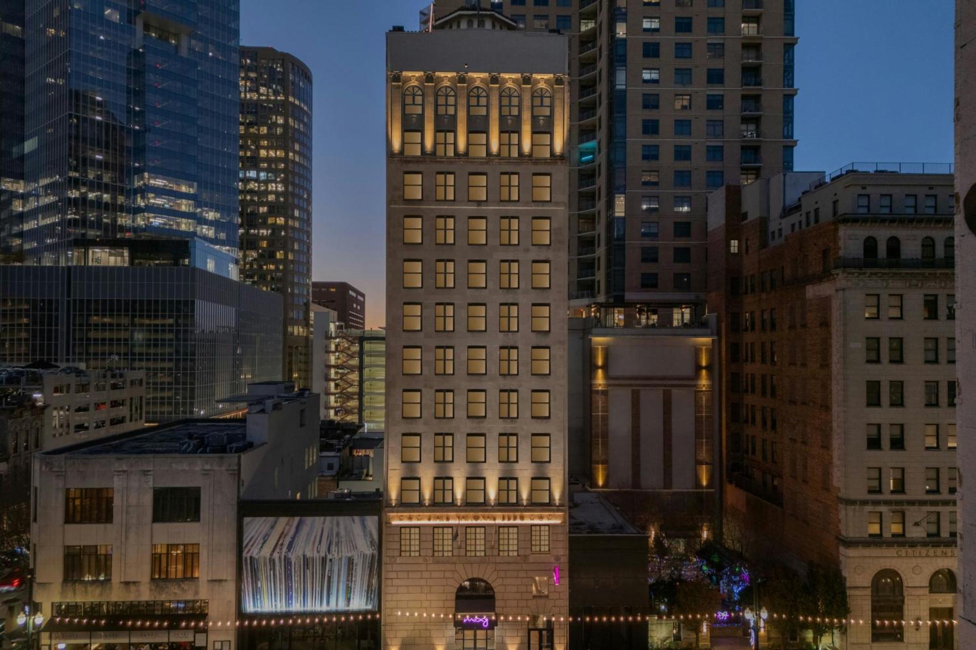 Moxy Houston Downtown Hotel Екстериор снимка